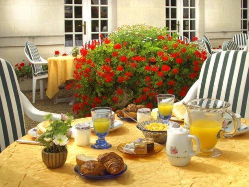 Chateau De Beaulieu Et Magnolia Spa, The Originals Relais Joué-lés-Tours Esterno foto